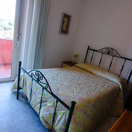 Intera Casa A דירה