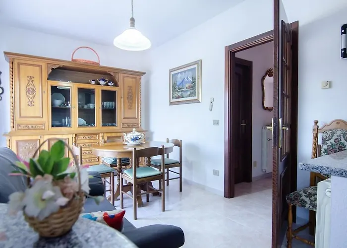 Intera Casa A テンピオ・パウザーニア